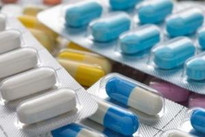 "Влада ігнорує проблему": На окупованій Луганщині закінчуються ліки, їх одержують тільки військові РФ