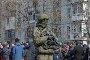 "Знову свату-брату і на ринок": Жителі Лисичанська незадоволені гуманітарною допомогою від окупантів