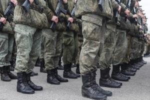 "Думали постріляти здалеку": "мобіків" із РФ вчили на артилеристів, а відправили воювати піхотою до Донецька, без спорядження