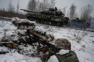 В ожидании большого наступления: Гайдай рассказал о ситуации в Луганской области