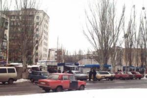 Пустынно и безлюдно: в сети показали, как сейчас выглядит рынок в Лисичанске, район РТИ