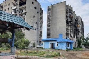 "Магазини працюють, але пенсії вистачає на тиждень": очевидці про ситуацію у Рубіжному та Кремінній