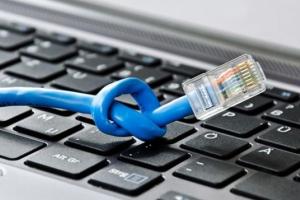 "Електронні повістки отримають усі": в окупованому Луганську з'явився інтернет