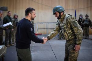 Зеленский в Авдеевке: президент посетил передовые позиции украинских защитников