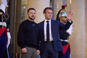 Защита неба и оружие для ВСУ: Франция передаст Украине новый пакет помощи