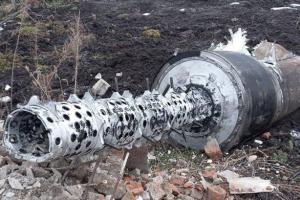 Ракетна атака України: у Києві уламки пошкодили дах ТРЦ