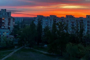 "Какие могут быть ремонты, когда прилеты": В оккупированном Рубежном "ждуны" жалуются на жизнь