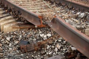 ЧП в России: в Белгородской области с рельсов сошли 15 вагонов - фото