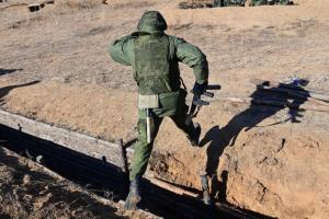 На оккупированной Луганщине российские дезертиры массово убегают с фронта, их ищет Росгвардия, - Генштаб