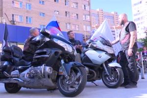 Мотопробег в Лисичанск: Россияне развлекали жителей оккупированного города "силовыми конкурсами" (фото)
