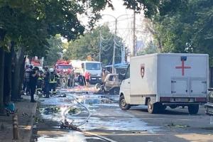 "Звичайний ринок. Магазини. Аптека": Зеленський показав на відео момент удару по Костянтинівці