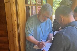 За шахрайські схеми: Олігарху Коломойському вручили підозру