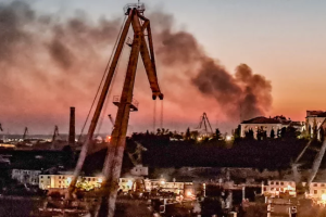 "Перша успішна атака": У Sky News розповіли, чим Україна вразила російський підводний човен і корабель у Севастополі