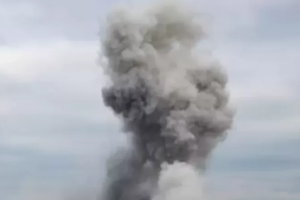 В оккупированном Донецке прогремели взрывы: над городом поднялся дым - видео
