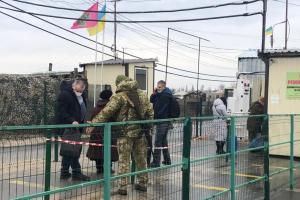 Как жителям Луганской области выехать из оккупации: названы три пути