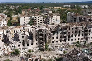 Более 300 адресов: оккупанты опубликовали списки домов в Рубежном, которые собираются якобы "восстанавливать" - фото