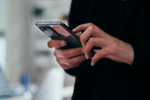 "Розпочався продаж SIM-карт, тільки куди її вставити?": Лисогор про ситуацію з мобільним інтернетом на окупованій Луганщині