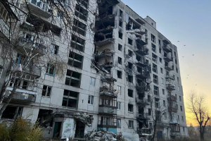 Сняли даже тротуарную плитку: в сети показали свежие фото и видео из оккупированного Северодонецка