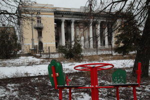 Потім скаржаться на часті пожежі: як окупанти гріються у будинках мешканців Лисичанська - відео