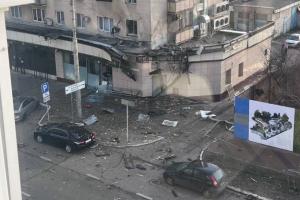 В российском Белгороде "прилеты": момент удара в центре города попал на камеры