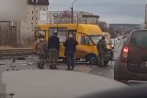 "Кожен тиждень когось вбивають та давлять": В окупованому Луганську сталася смертельна ДТП за участю військових