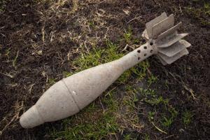 "Прильоти" в Донецьку: окупанти повідомляють про скидання вибухонебезпечного предмета біля ТЦ "Галактика"