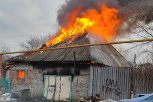 У мережі повідомляють про "прильоти" в окупованому Донецьку - відео