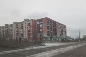 "Как такое возможно?": Жители Рубежного возмущены незаконным заселением "строителей"