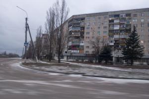 "Война с флагштоком": В сети показали, как оккупанты борются с "врагом" в Рубежном - видео