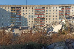 "Под обстрел ехать с бумагами": В сети рассказали, как проходит поиск "бесхозных" квартир в оккупированном Лисичанске