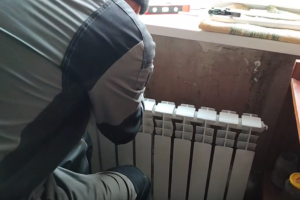 "Попутно крадуть все, що погано лежить": У мережі показали, як у Лисичанську проходять "ремонти" у порожніх квартирах - відео