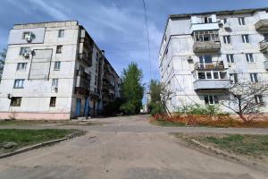 "Лікарів немає, а народжувати відправляють у Старобільськ чи Луганськ": Жителька Рубіжного про ситуацію з медициною в місті - відео