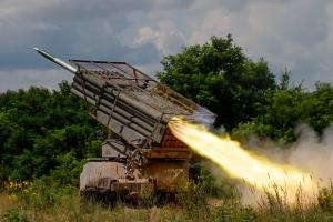 Под Кременной российские журналисты попали под обстрел, есть раненые, - соцсети