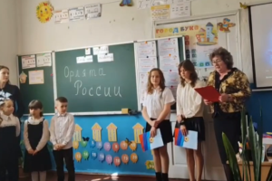 "Раніше було краще": В окупованому Старобільську на Луганщині батьки скаржаться на хамство вчителів