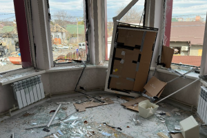 Россияне атаковали Покровск Донецкой области, есть жертвы: в сети показали последствия обстрела