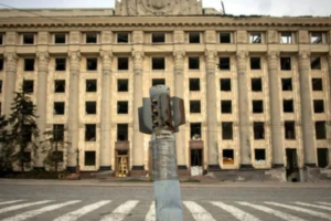 Окупанти вдарили по центру Харкова, пошкоджено багатоповерхівку, - ОВА