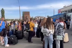 Одних отправили на отдых, других на реабилитацию: Оккупанты "распределили" детей Лисичанска, Северодонецка, Рубежного