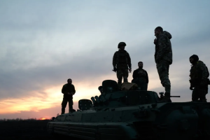Бійці "Азова" показали на відео відбиті ворожі позиції у Серебрянському лісі на Луганщині