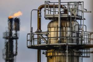 Украина прекратит транзит газа и нефти из России с 2025 года: что это значит для Европы
