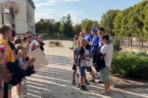"Свято" на тлі руйнувань: в окупованому Лисичанську влаштовують дитячий забіг серед руїн