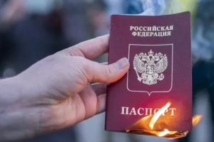 Очереди и репрессии: С какими трудностями сталкиваются жители оккупированного Северодонецка при получении паспортов РФ