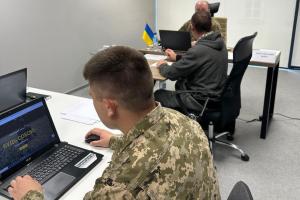 У Польщі стартував набір добровольців до українського легіону: голова Міноборони озвучив кількість охочих
