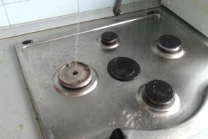 В оккупированном Донецке "появилась" вода, но не из-под крана: видео от очевидца