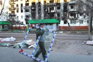 "Топит весь подъезд": жители Северскодонецка жалуются на последствия "ремонта"