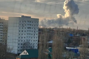 Удар по військовому складу у Ростовській області: очевидці публікують кадри