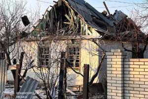 Россияне обстреляли частный сектор в Краматорске, есть жертвы: в сети показали последствия удара