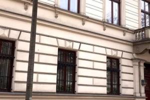 Ответ за поджог: Польша закрывает Генконсульство РФ в Кракове