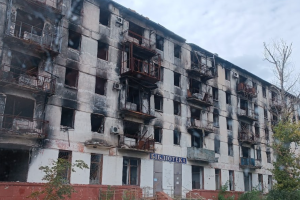 Котлован вместо библиотеки: в сети показали на фото, как исчезают дома в оккупированном Северодонецке