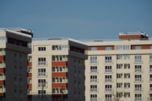 &quot;Жила 33 года - и осталась без квартиры&quot;: как в Донецке оккупанты отбирают жилье по старым приказам