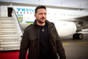 Зеленський прибув до Лондона: головні теми візиту